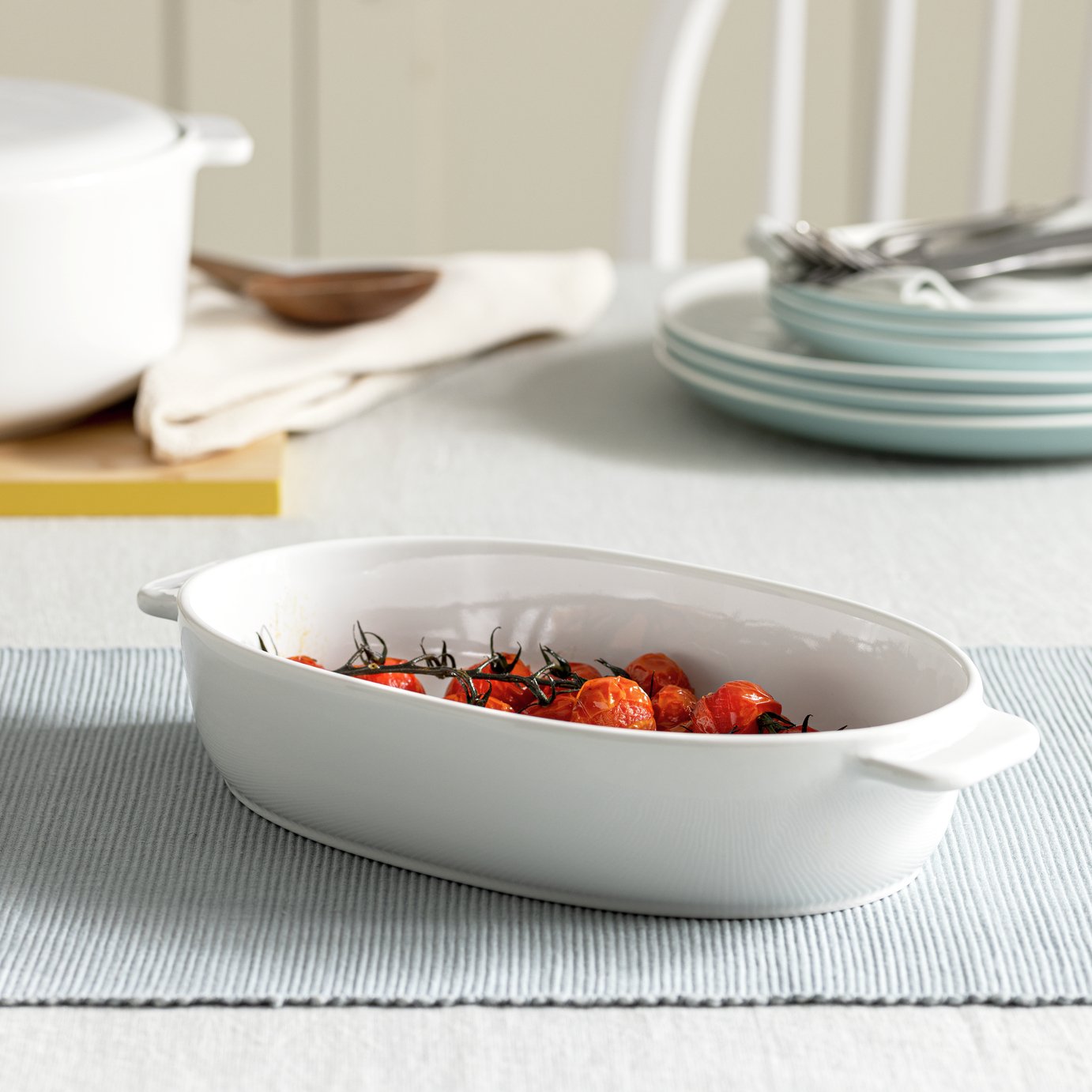 Habitat Riko Medium Ceramic Oval Roasting Dish