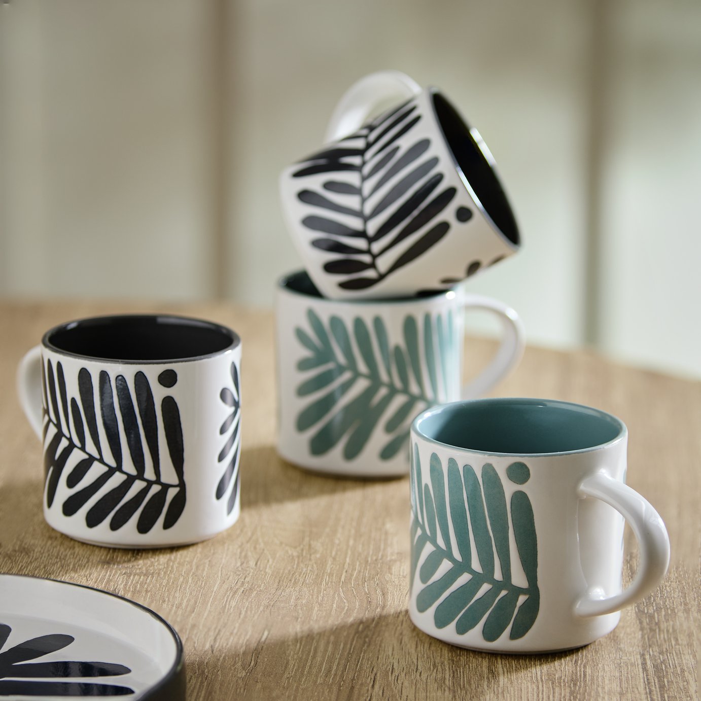Habitat Leaf Set of 4 Stoneware Mugs - Green & Black
