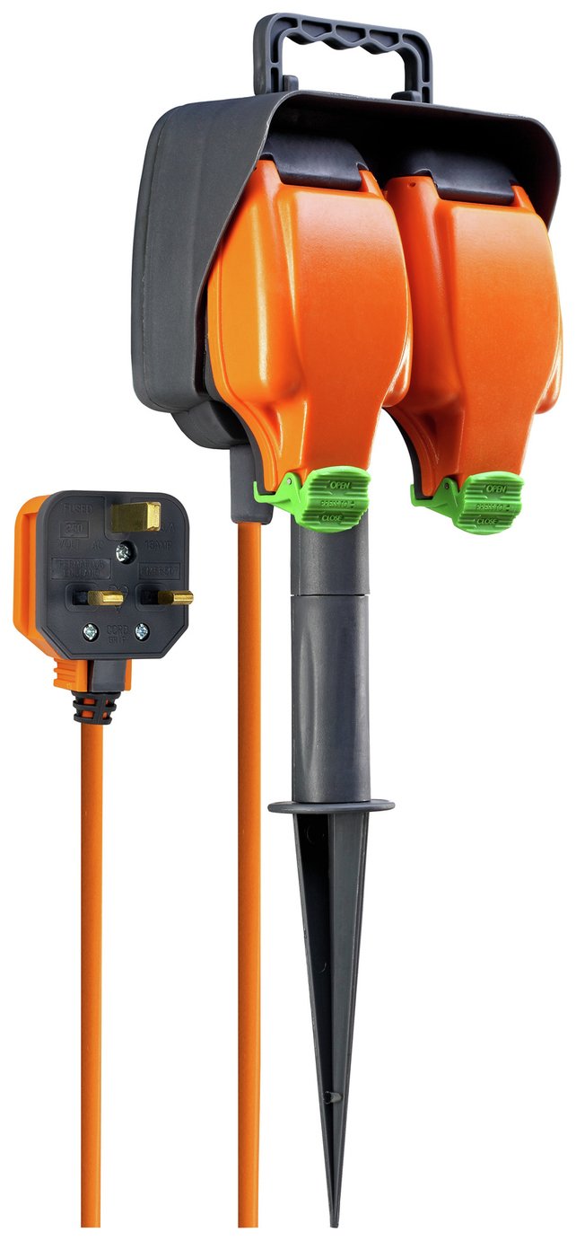 Masterplug 2 Socket 15m Weatherproof Outdoor Garden Spike
