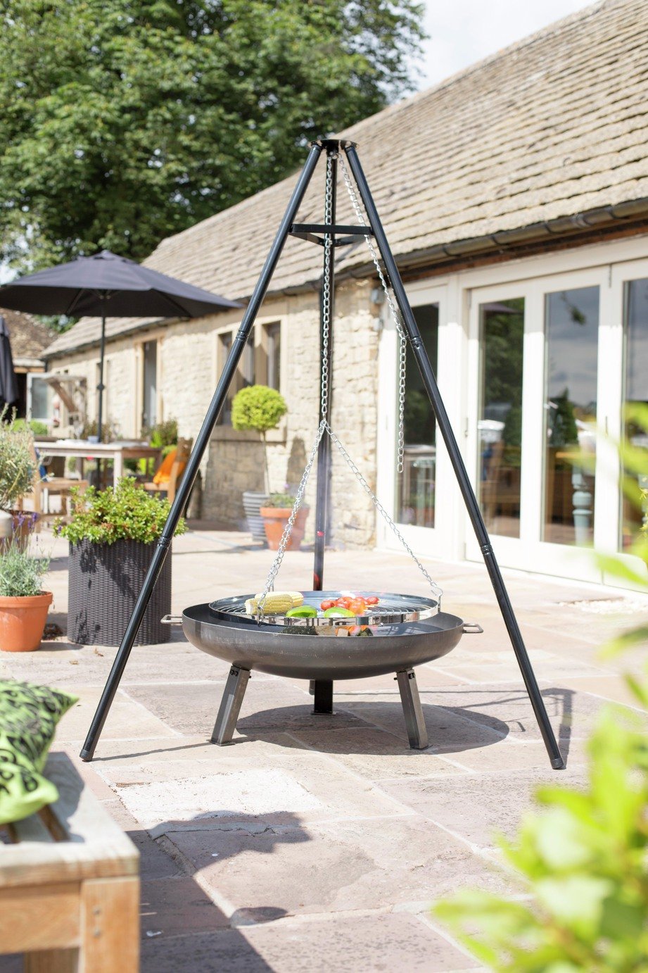 La Hacienda Tripod with Hanging Grill
