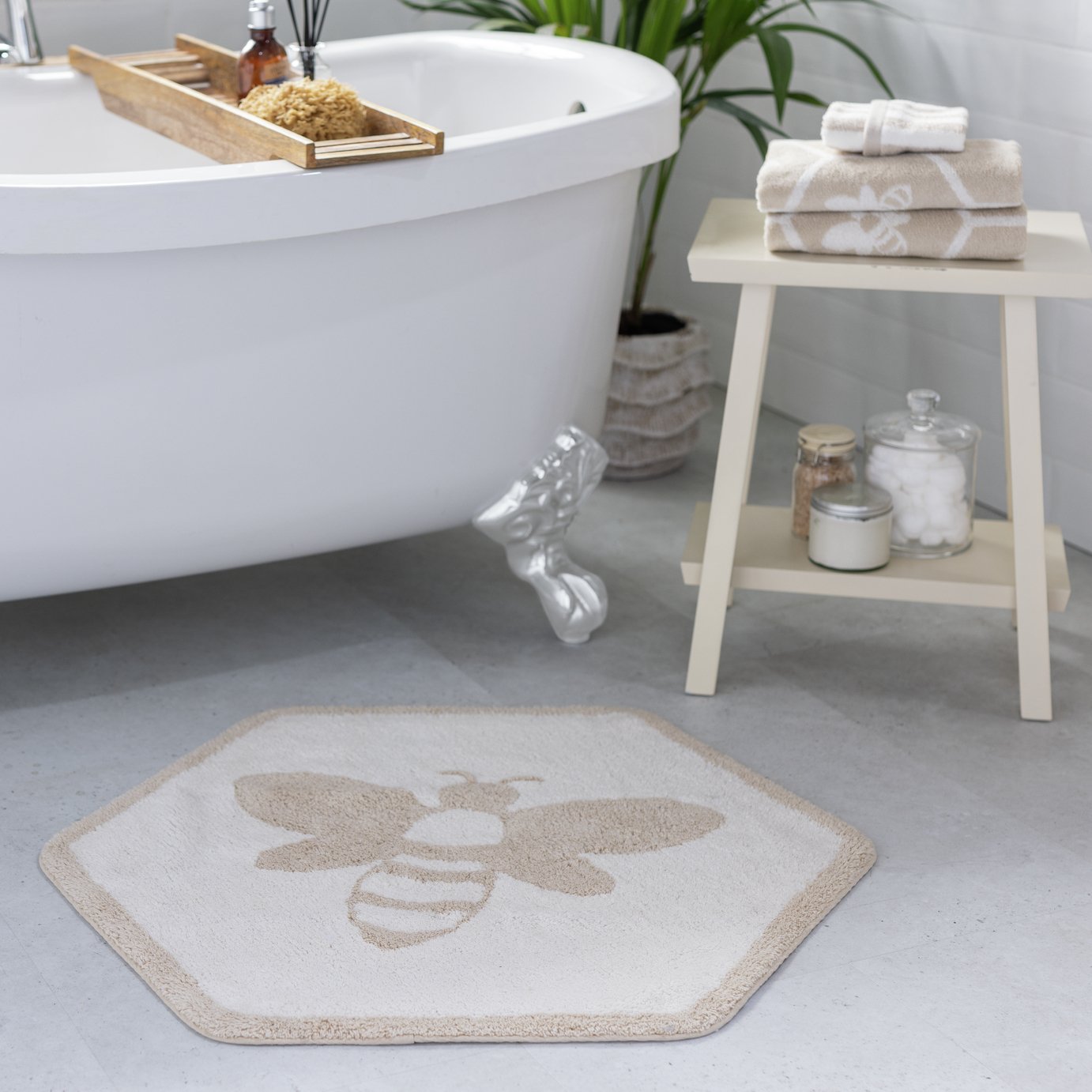 Habitat Floral Bee Bath Mat - Beige
