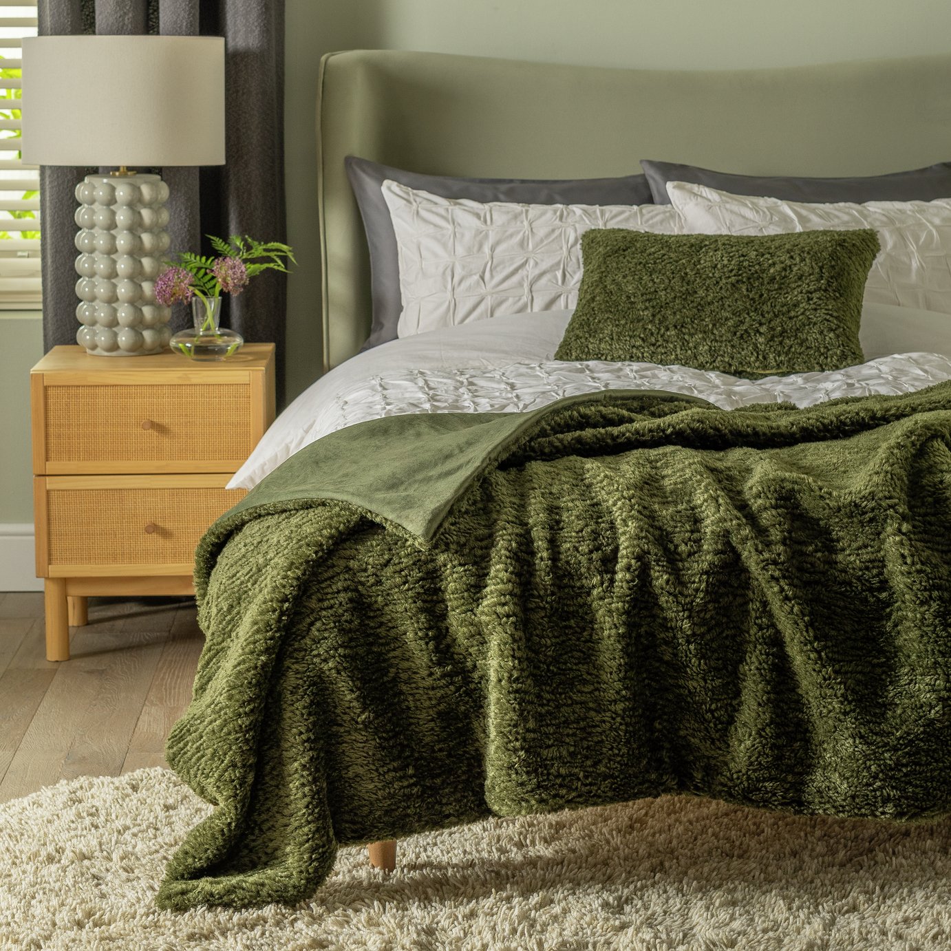 Habitat Shearling Throw - Moss Green - 125x150cm