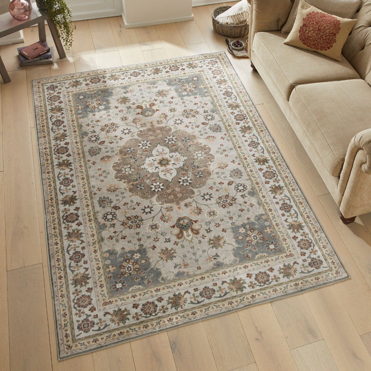 Mega Flooring Brown Traditional Bordered Rug - 160 x 230cm