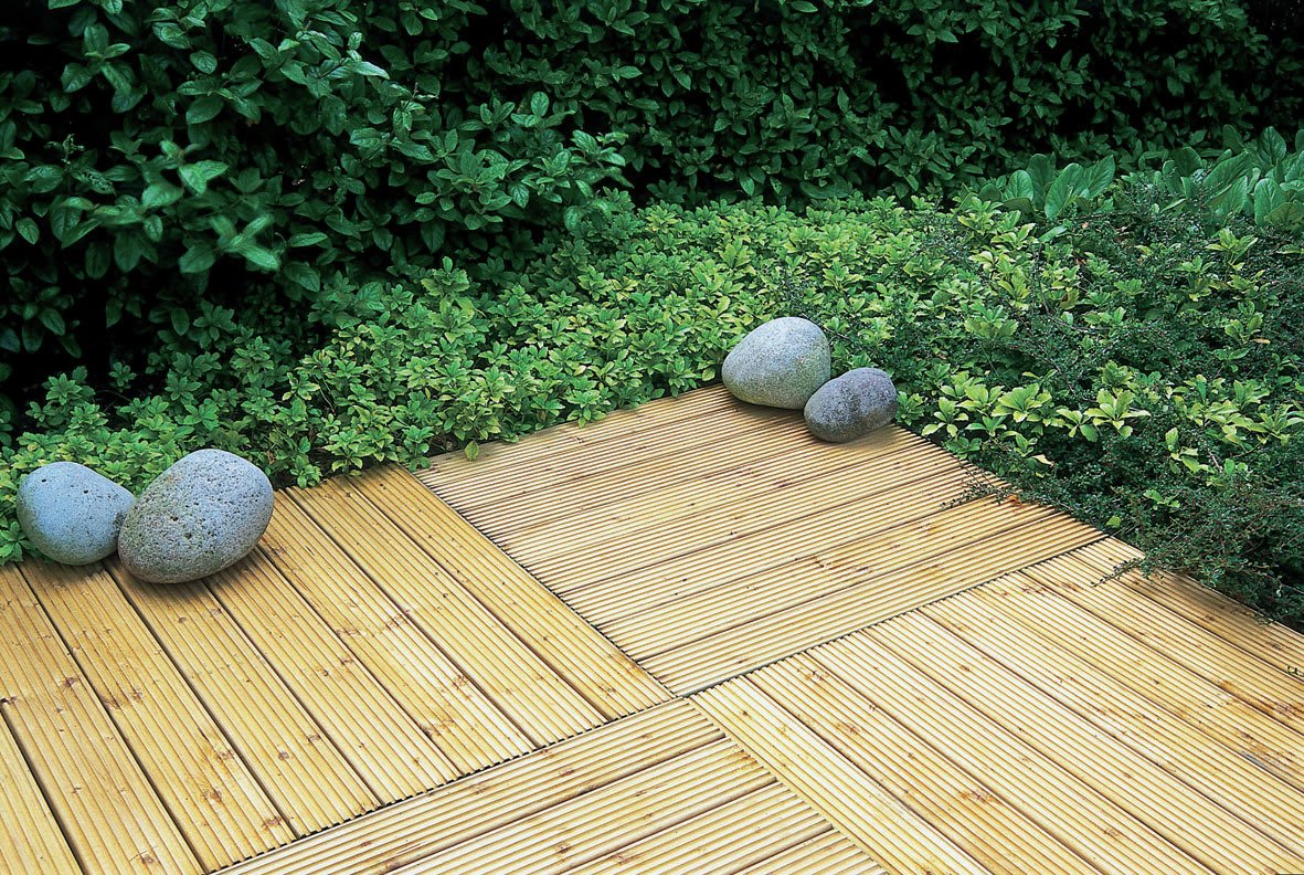 Forest Decking Tiles 60 x 60 cm - Pack of 4.