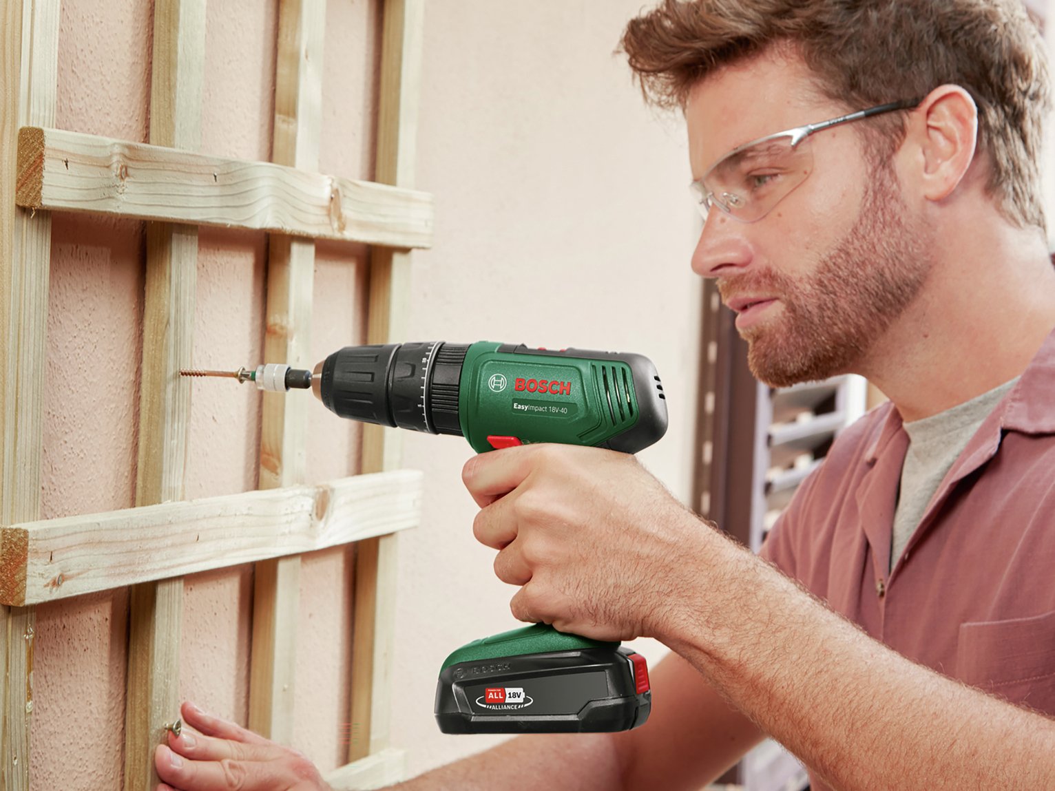 BOSCH 06039D8170 1.5Ah Cordless Combi Drill - 18V