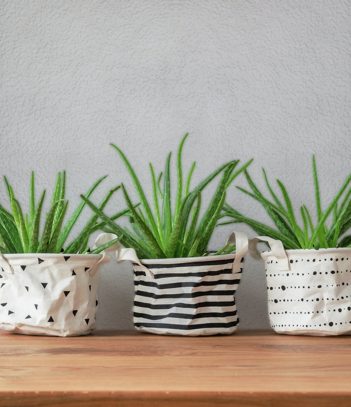 Superfresco Vinyl Stipple Design Paintable Wallpaper