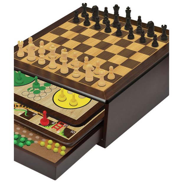 10 in 1 Deluxe Games Wooden Game Collection - Chess, Draughts, Backgammon  .