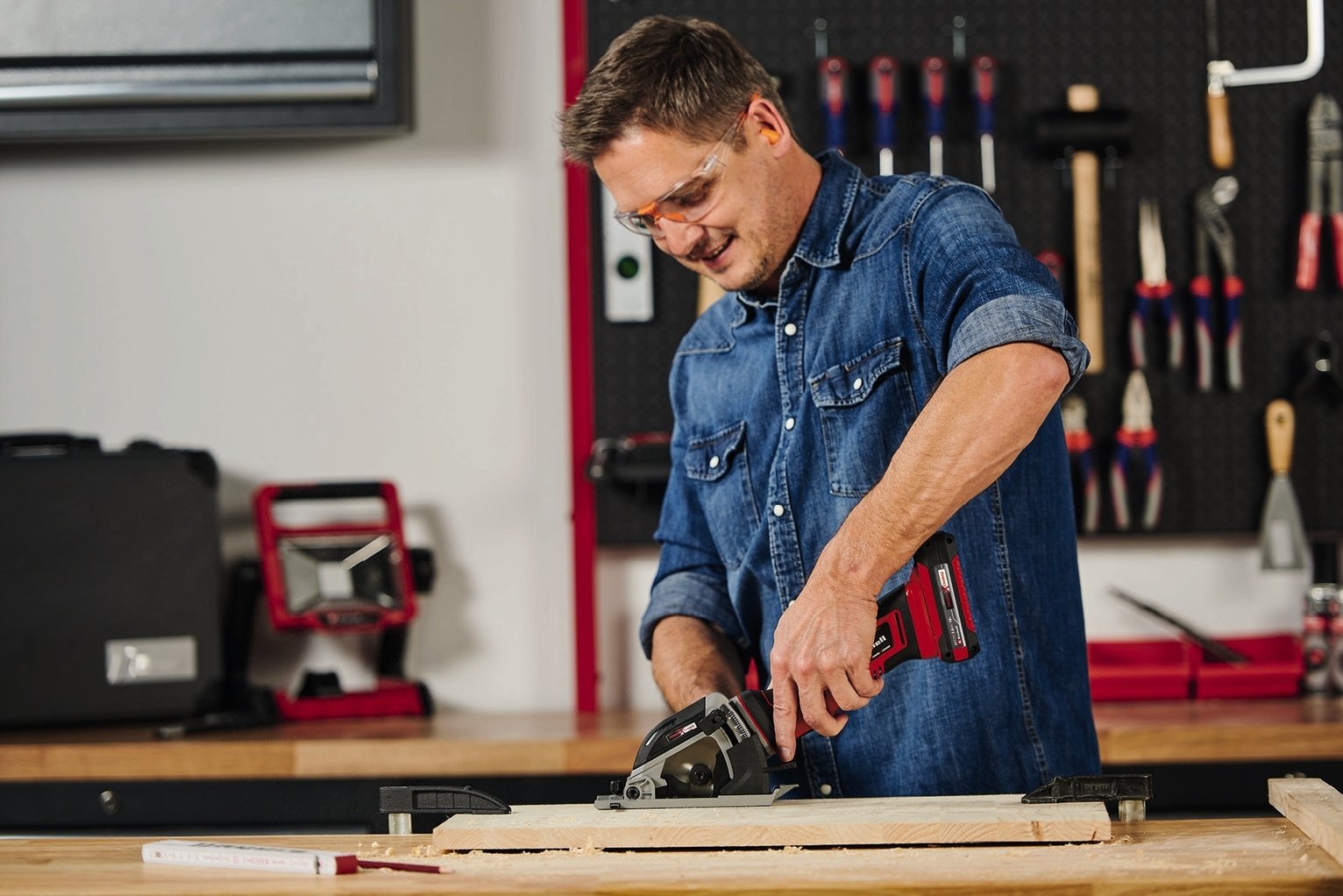 Einhell Power X-Change 2.5Ah Cordless Mini Circular Saw