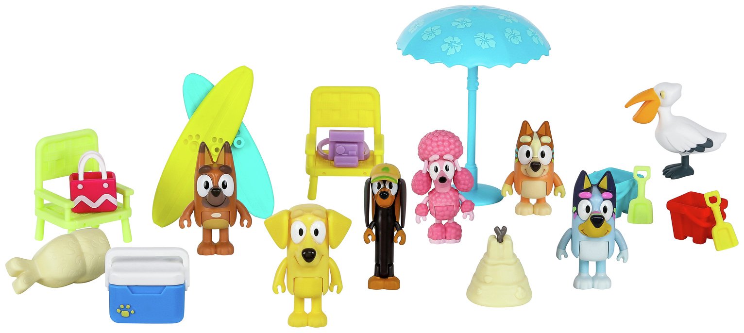 Bluey Beach Figures And Accessories Multipack Exclusive