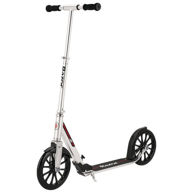 Razor kick shop scooter