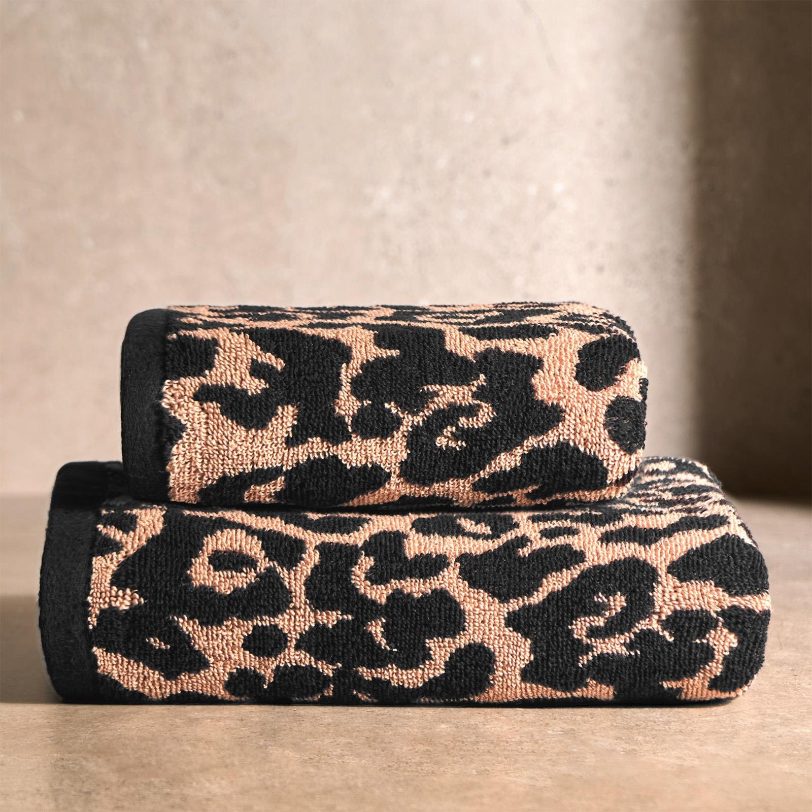 OHS Jacquard Leopard Cotton Bath Towel - 70 x 115cm - Brown