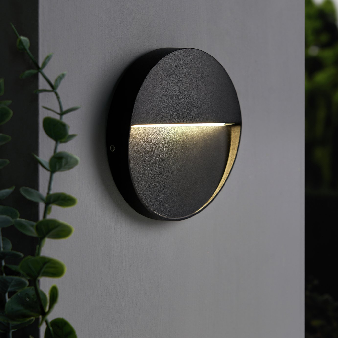 Zink BRIA IP54 Black LED Round Outdoor Guide Light