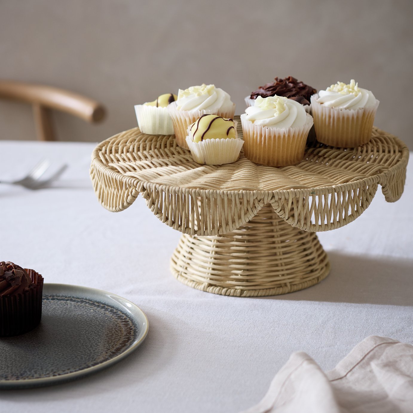 Habitat Scallop Cupcake Stand