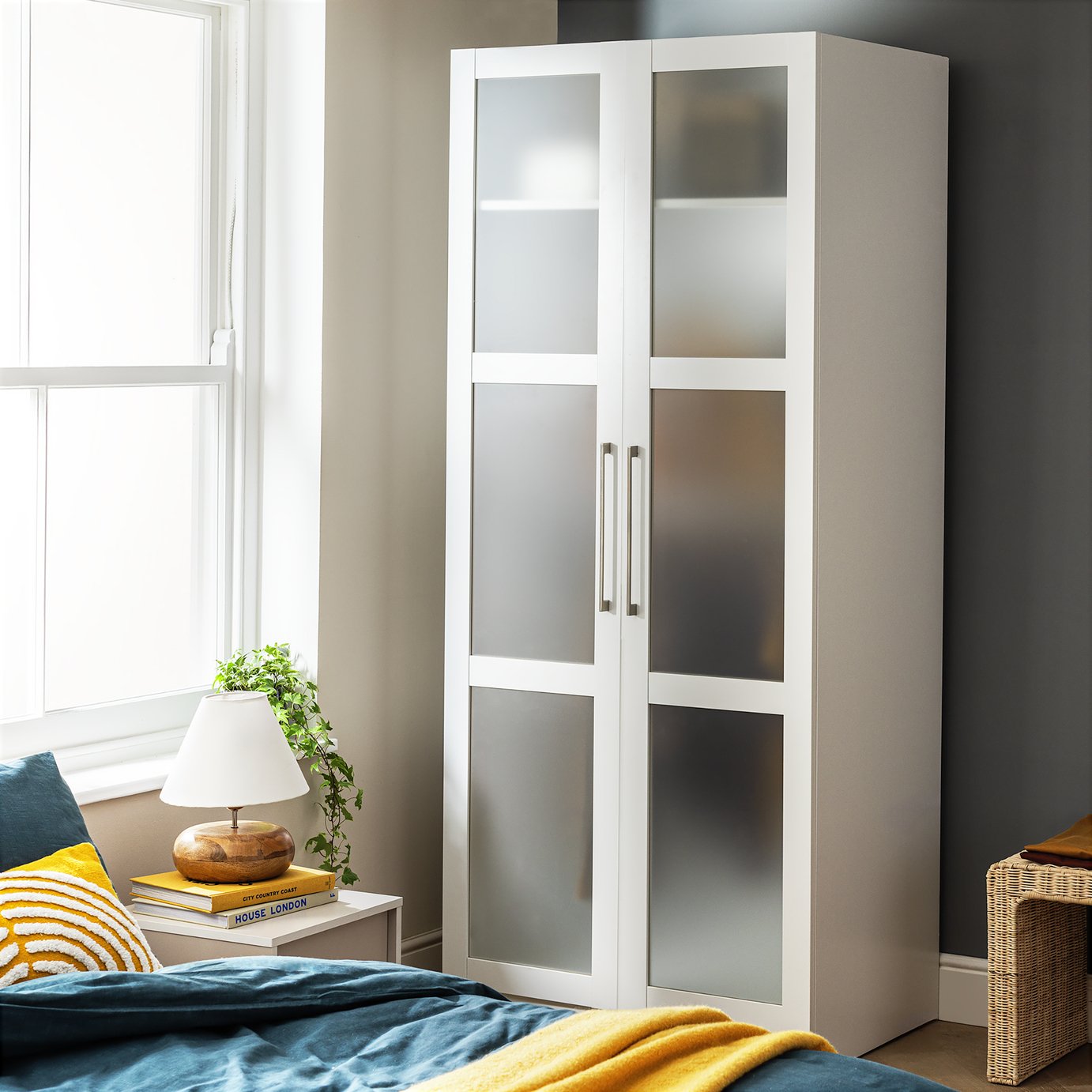 Habitat Hamburg 2 Door Double Glass Wardrobe - White
