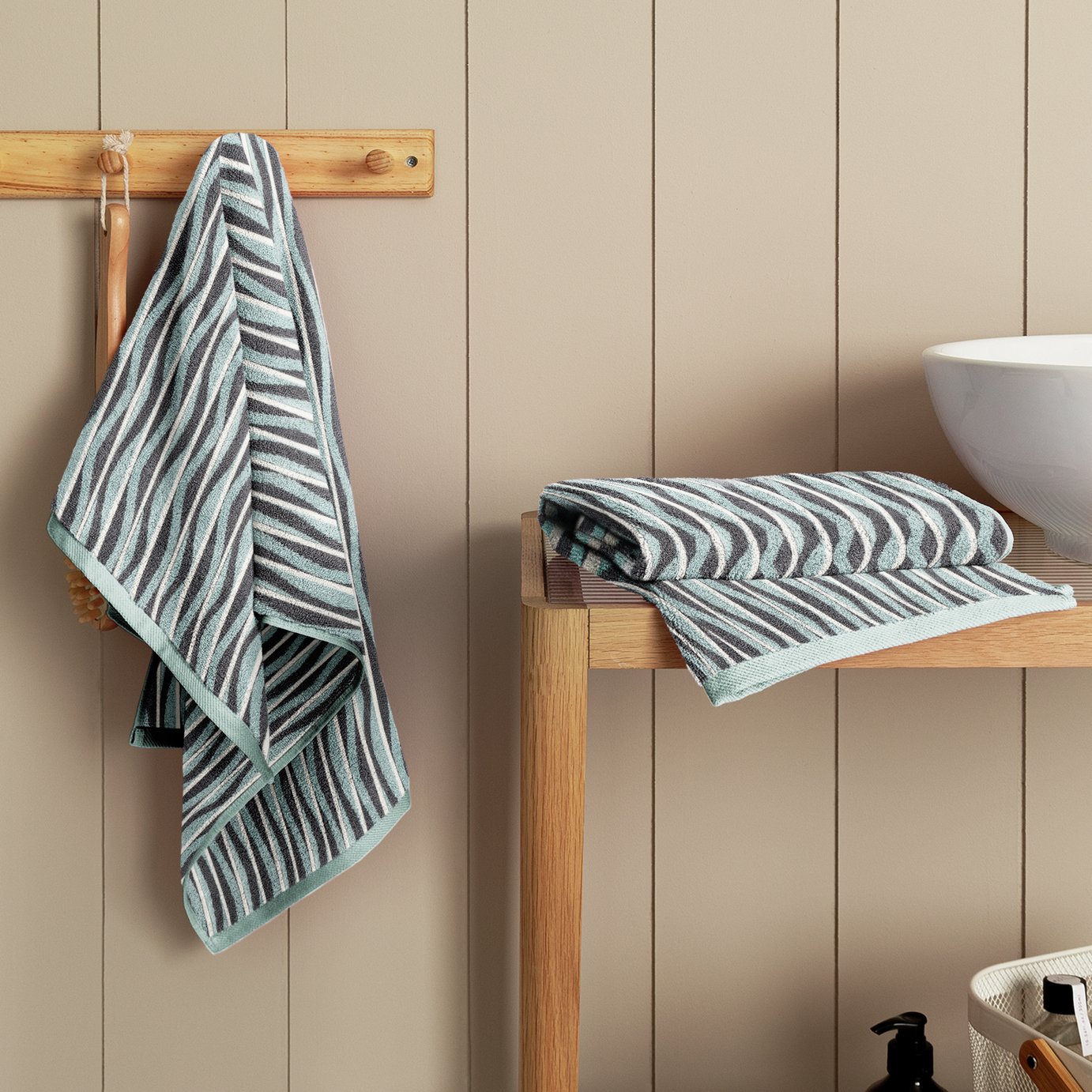 Habitat Retro Wave 2 Pack Face Cloth - Multicoloured