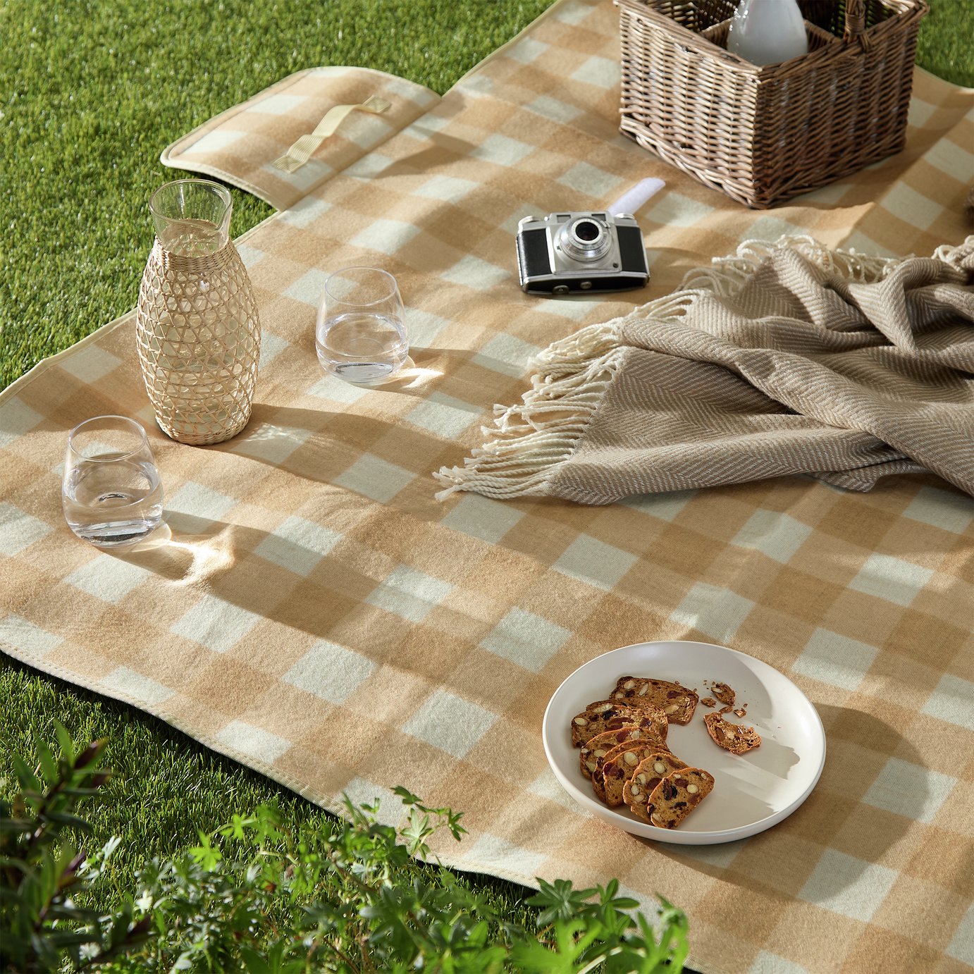 Home Country Check Picnic Rug