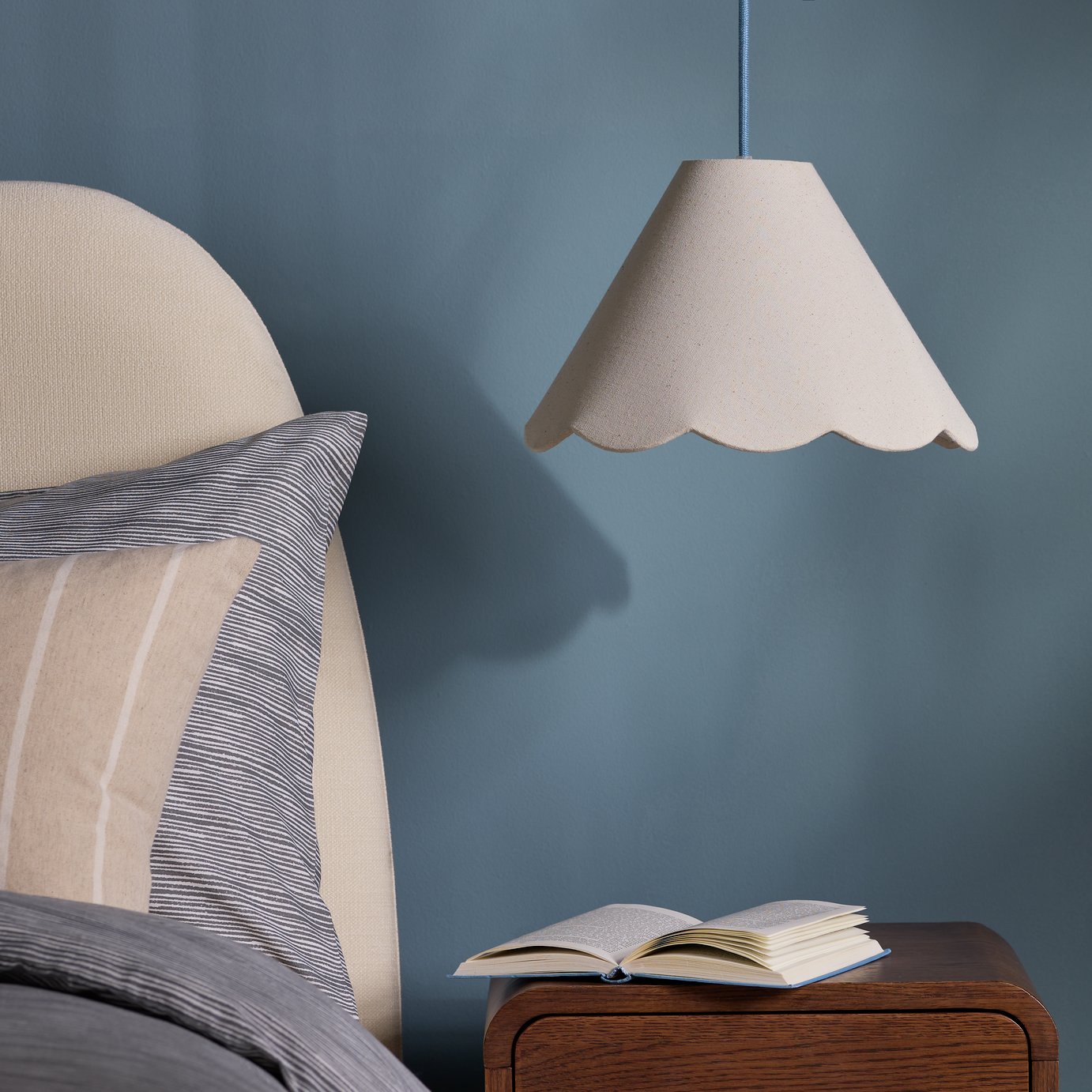 Habitat Scallop Edge Natural Lampshade - 32cm
