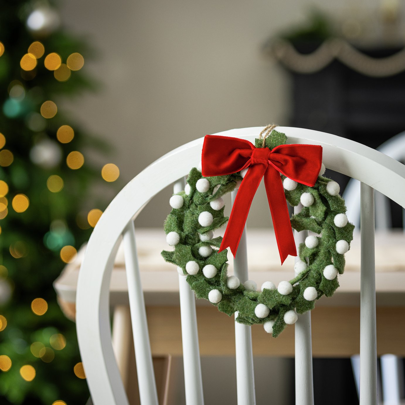 Argos Home Felt Mistletoe Mini Christmas Wreath