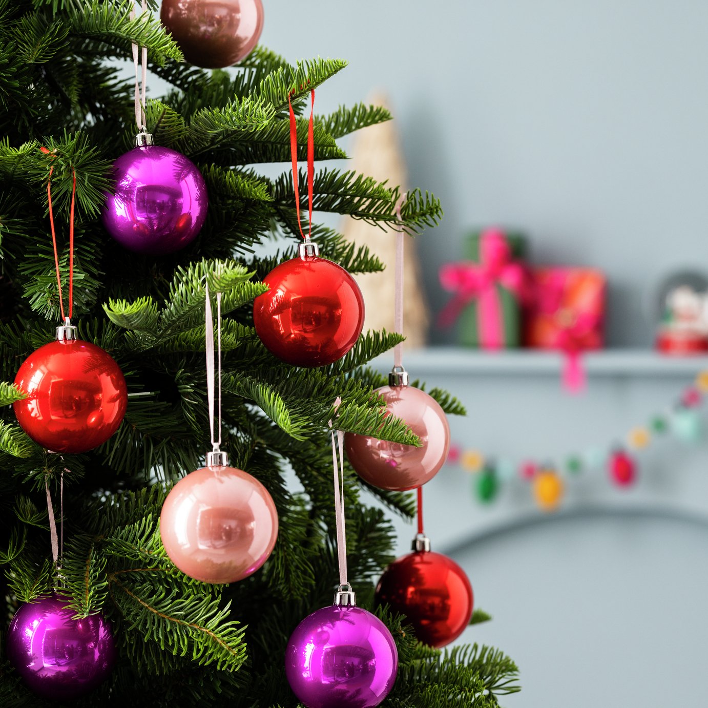 Habitat Pack of 9 Bright Glass Effect Christmas Baubles