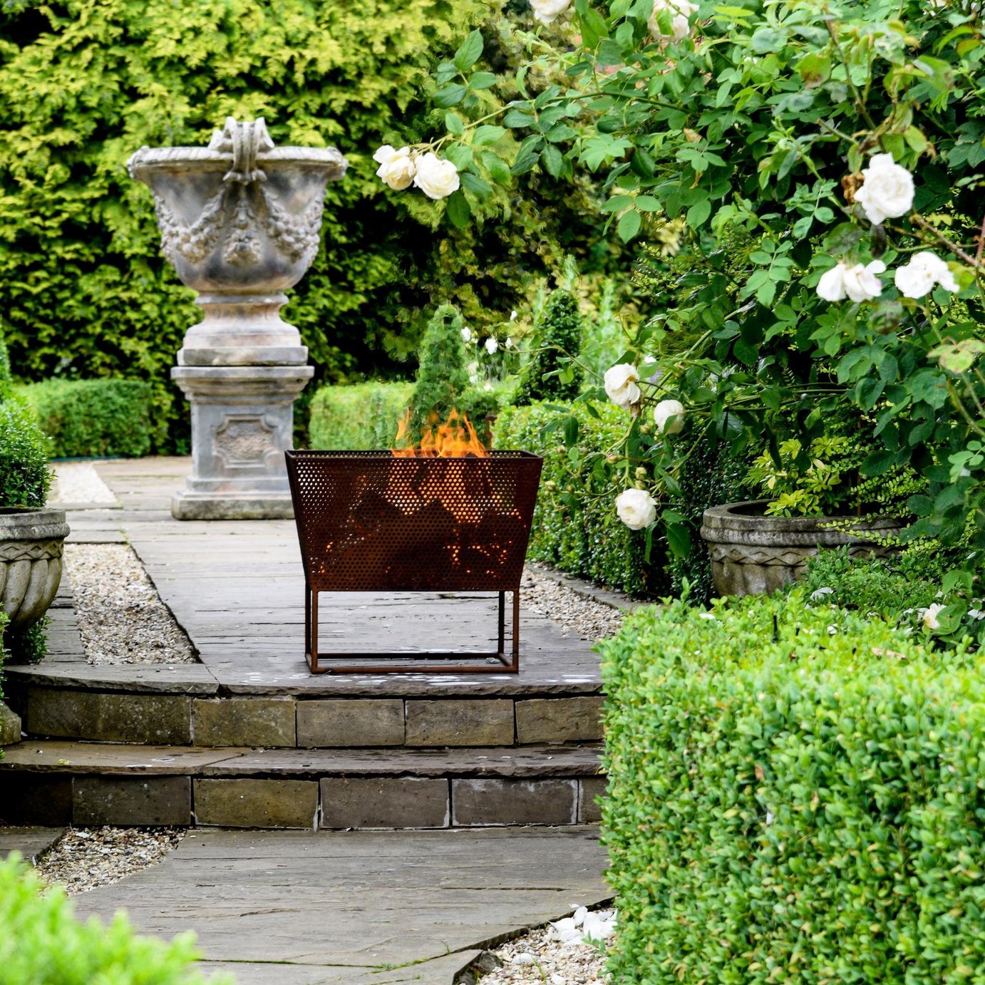 Ivyline Outdoor Norfolk Fire Pit - Rust Iron