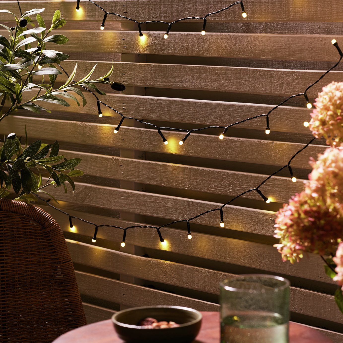 Garden by Sainsburys Solar 100L Warm White String Lights