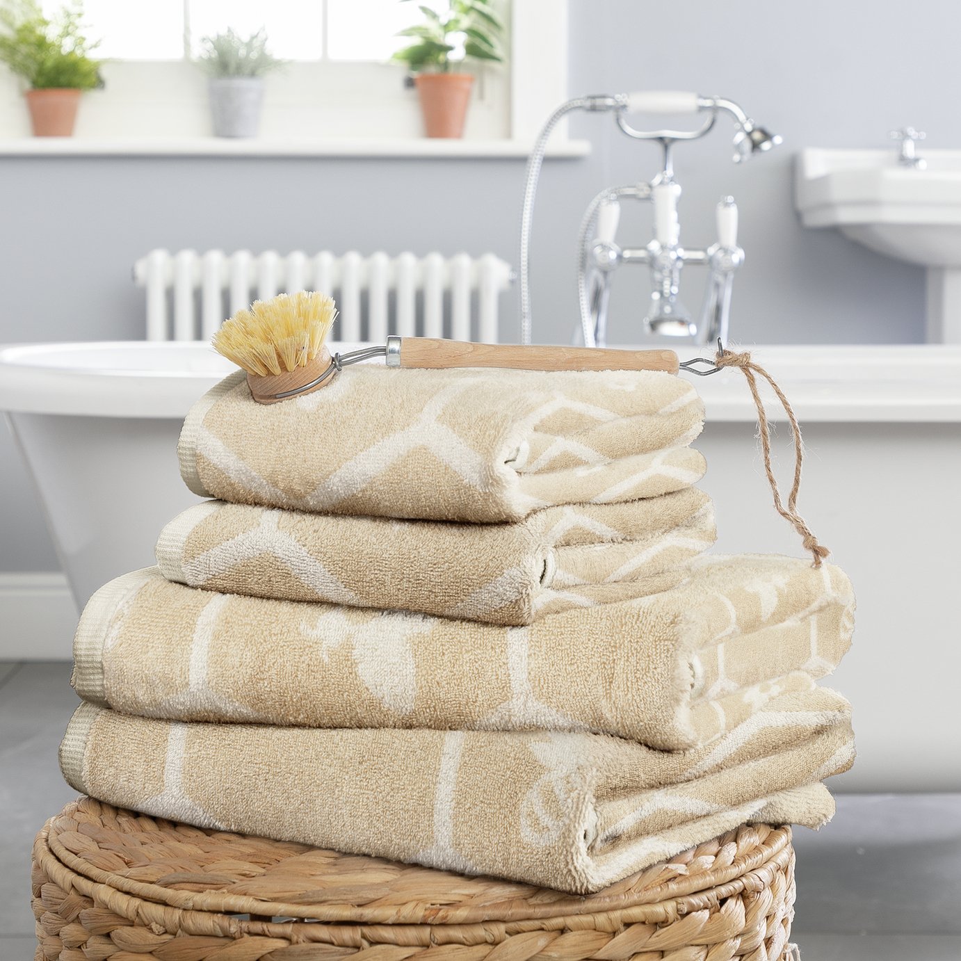 Argos Home Floral Bee 4 Piece Towel Bale - Beige