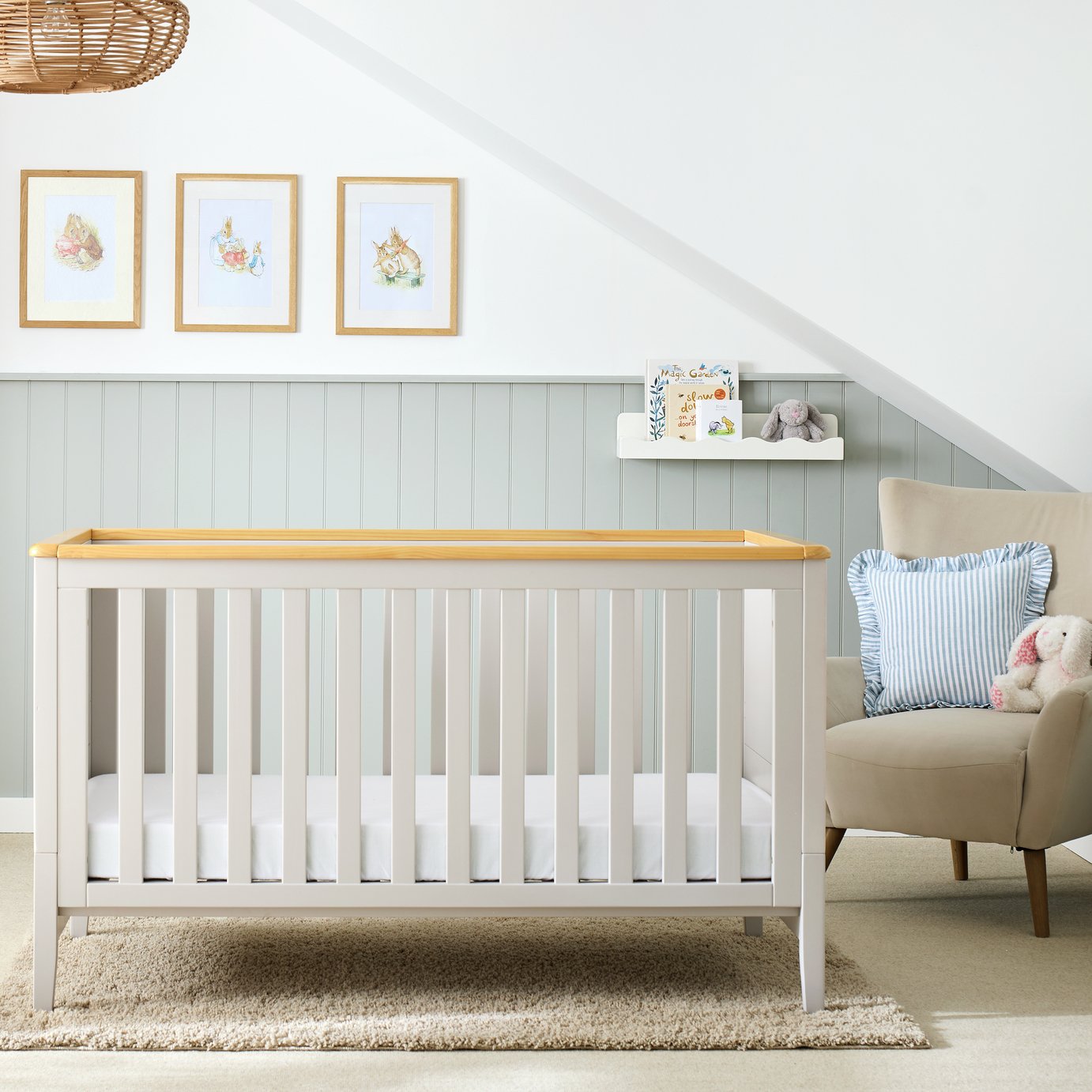 Cuggl Canterbury Nursery Cot Bed With Mattress - Grey