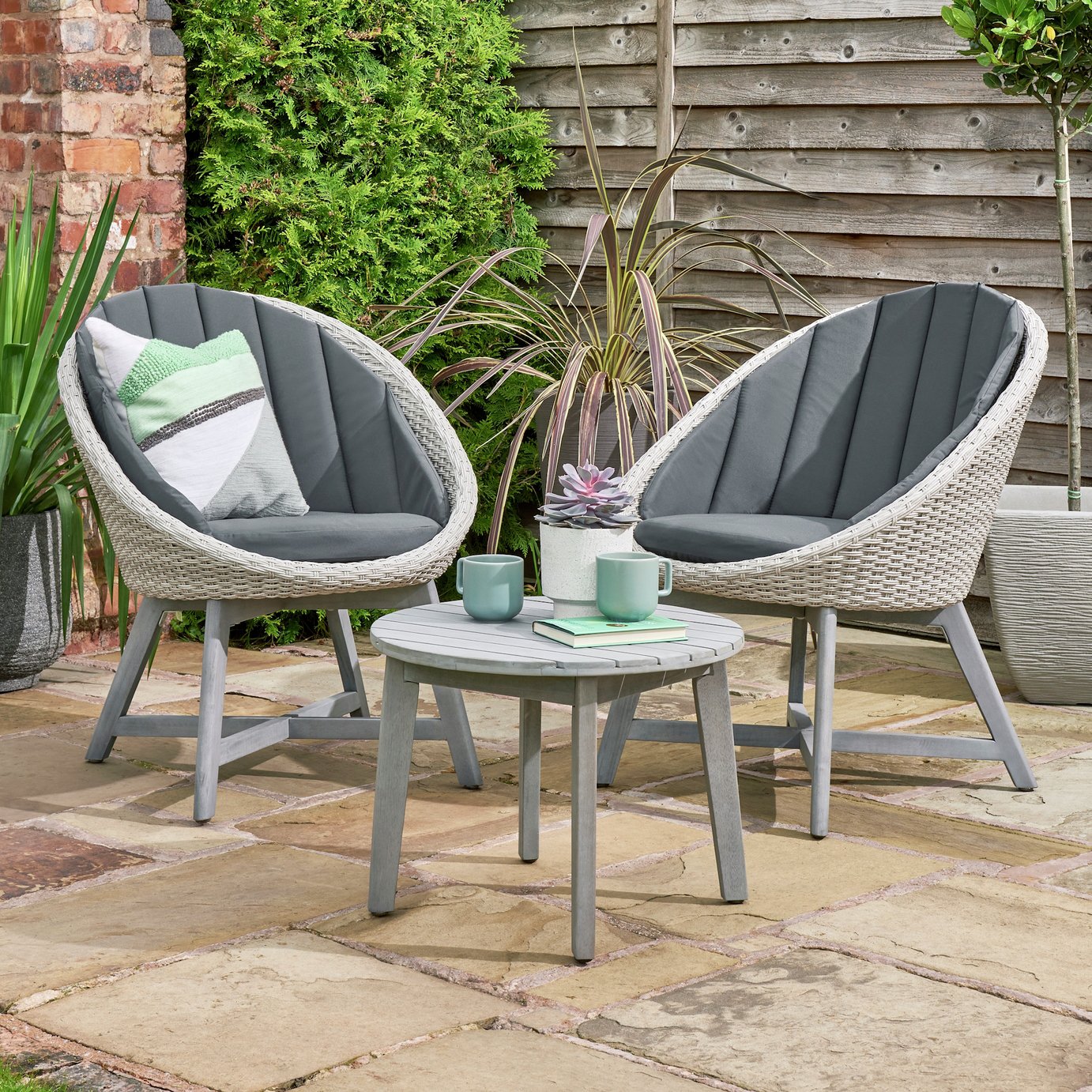 Norfolk Leisure Chedworth 2 Seater Garden Bistro Set - Grey