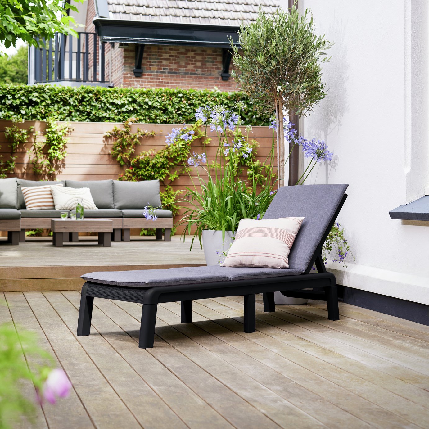 Keter Mallorca Folding Plastic Sun Lounger - Graphite