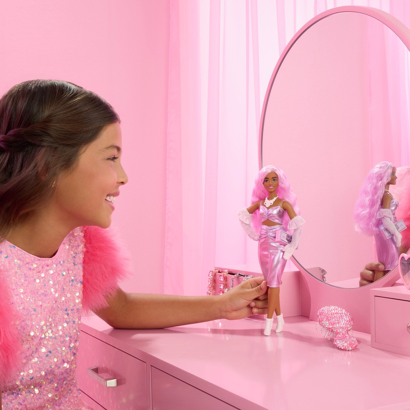 Barbie Deluxe Style Doll Glossy Pink Dress & Pink Hair -32cm