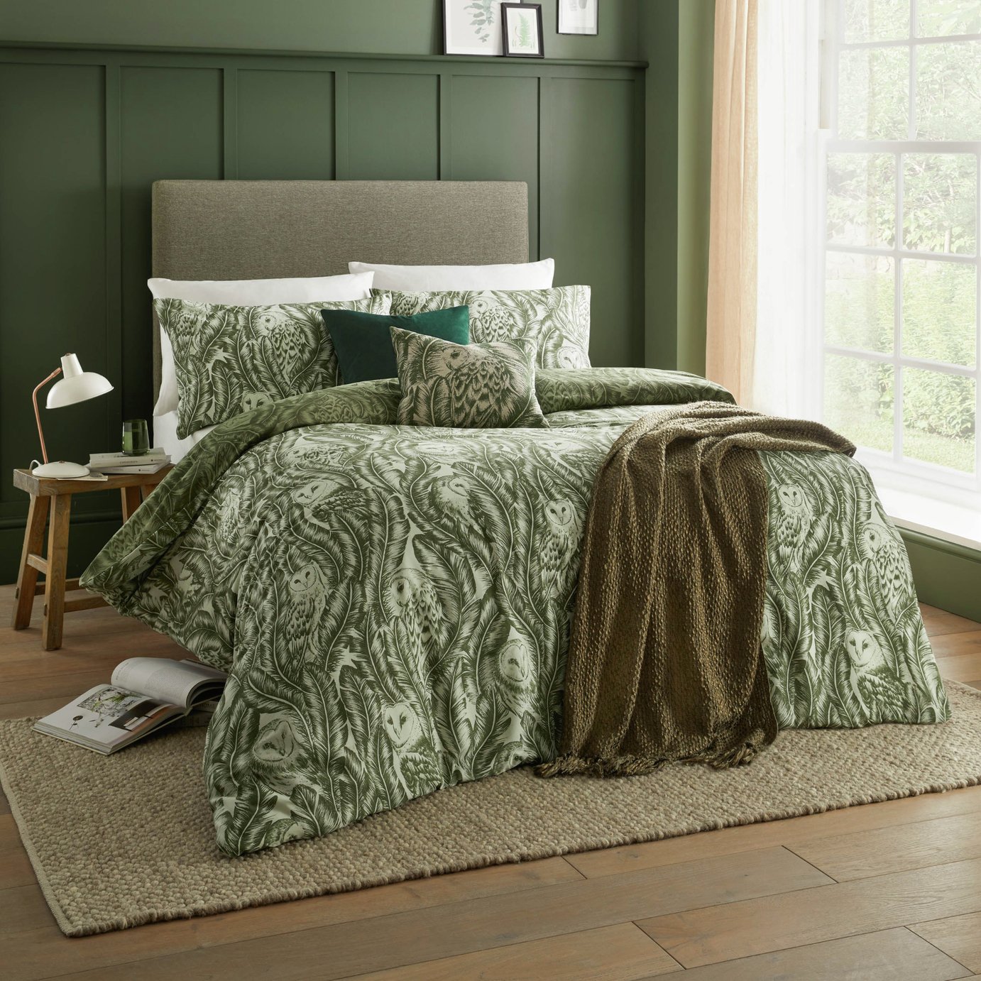 Wylder Albus Green and White Bedding Set