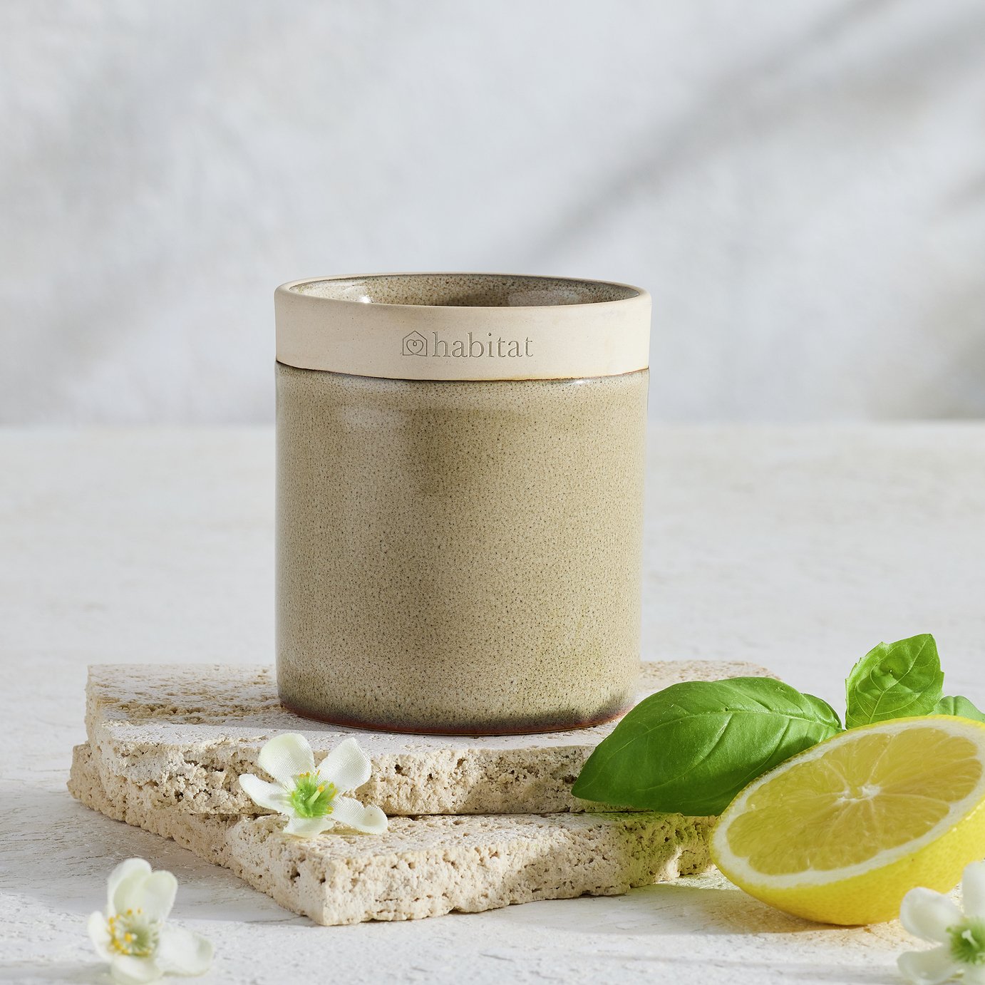 Habitat Singlewick Candle - Geranium & Basil