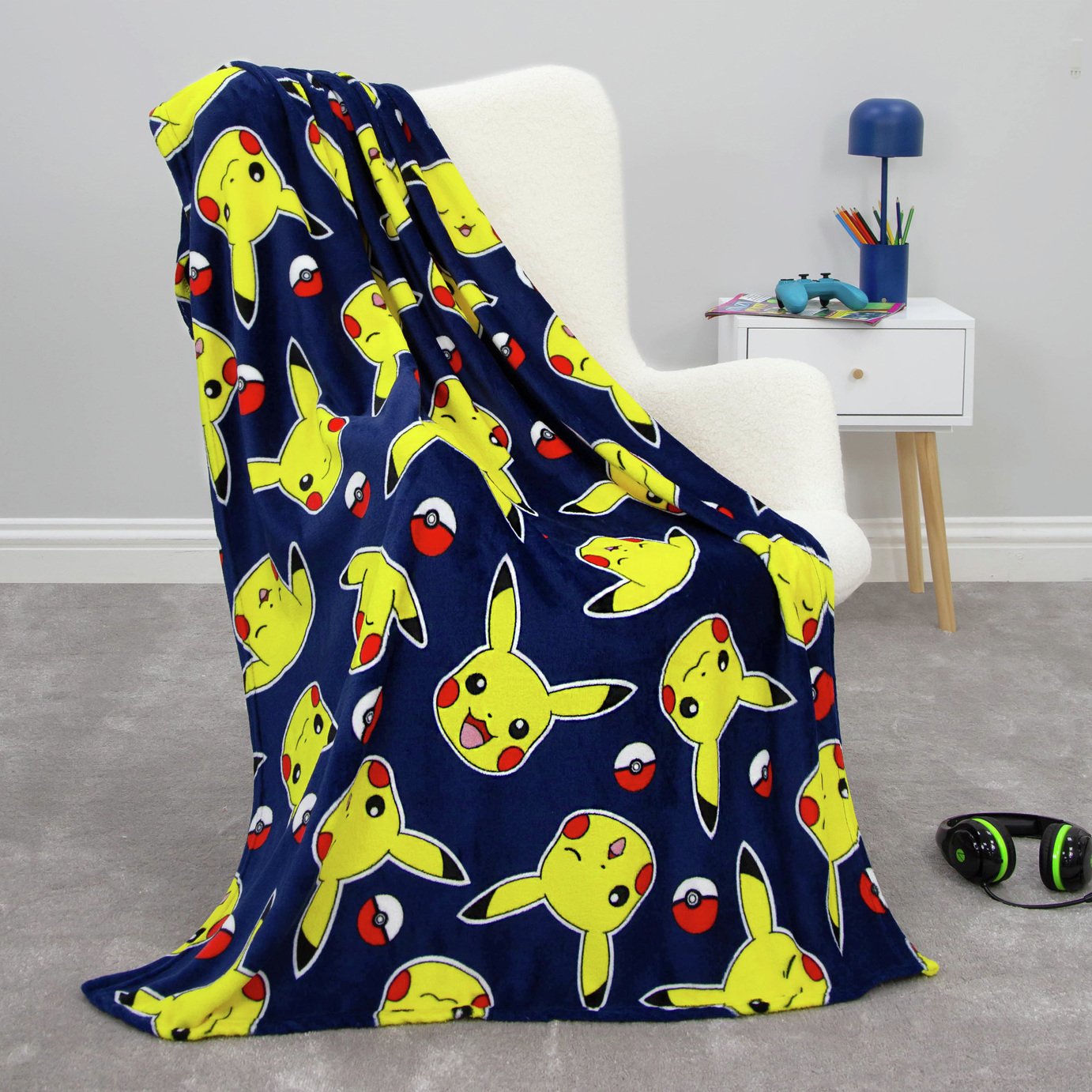 Pokemon Pikachu Fleece Throw - Dark Blue - 100x150cm
