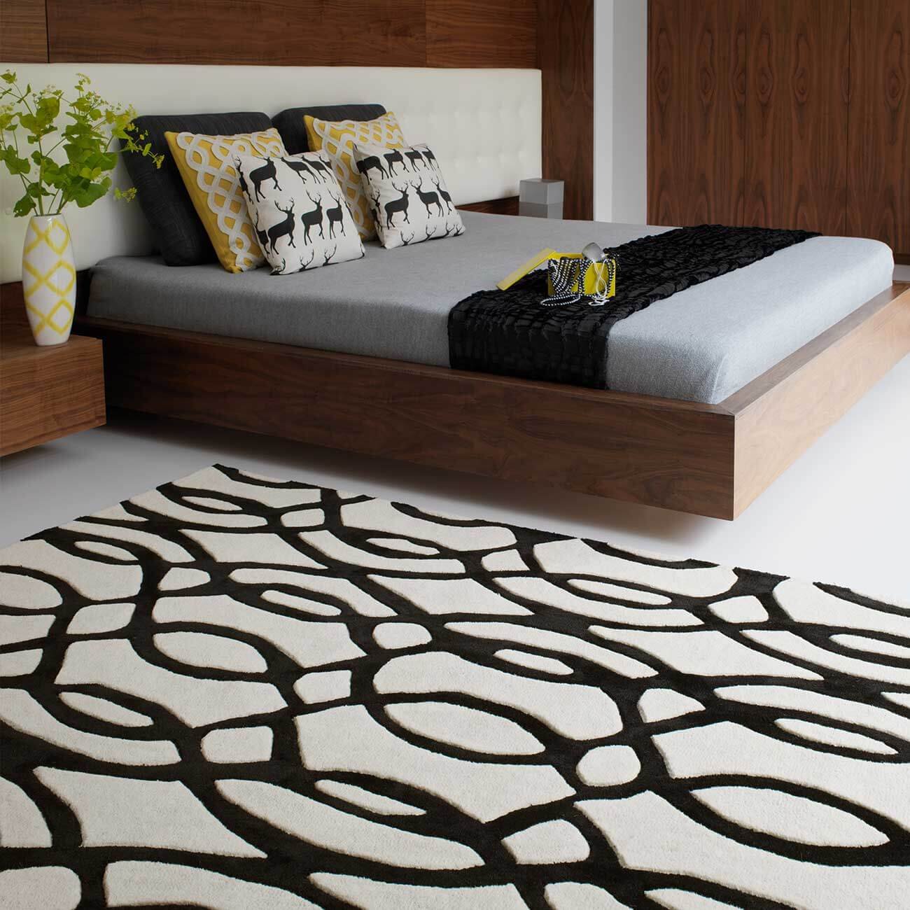 Mega Flooring White Handmade Abstract Runner - 70 x 240cm