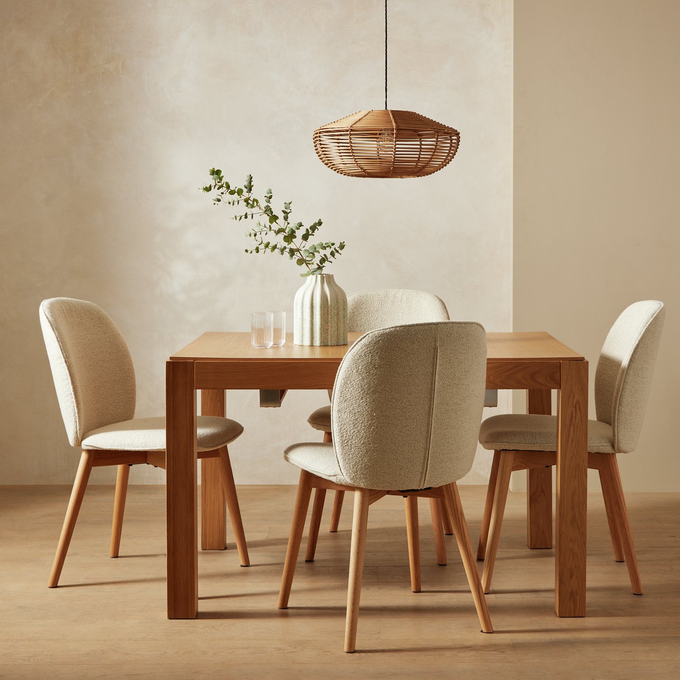 Habitat Drio Extending Dining Table & 4 Chairs