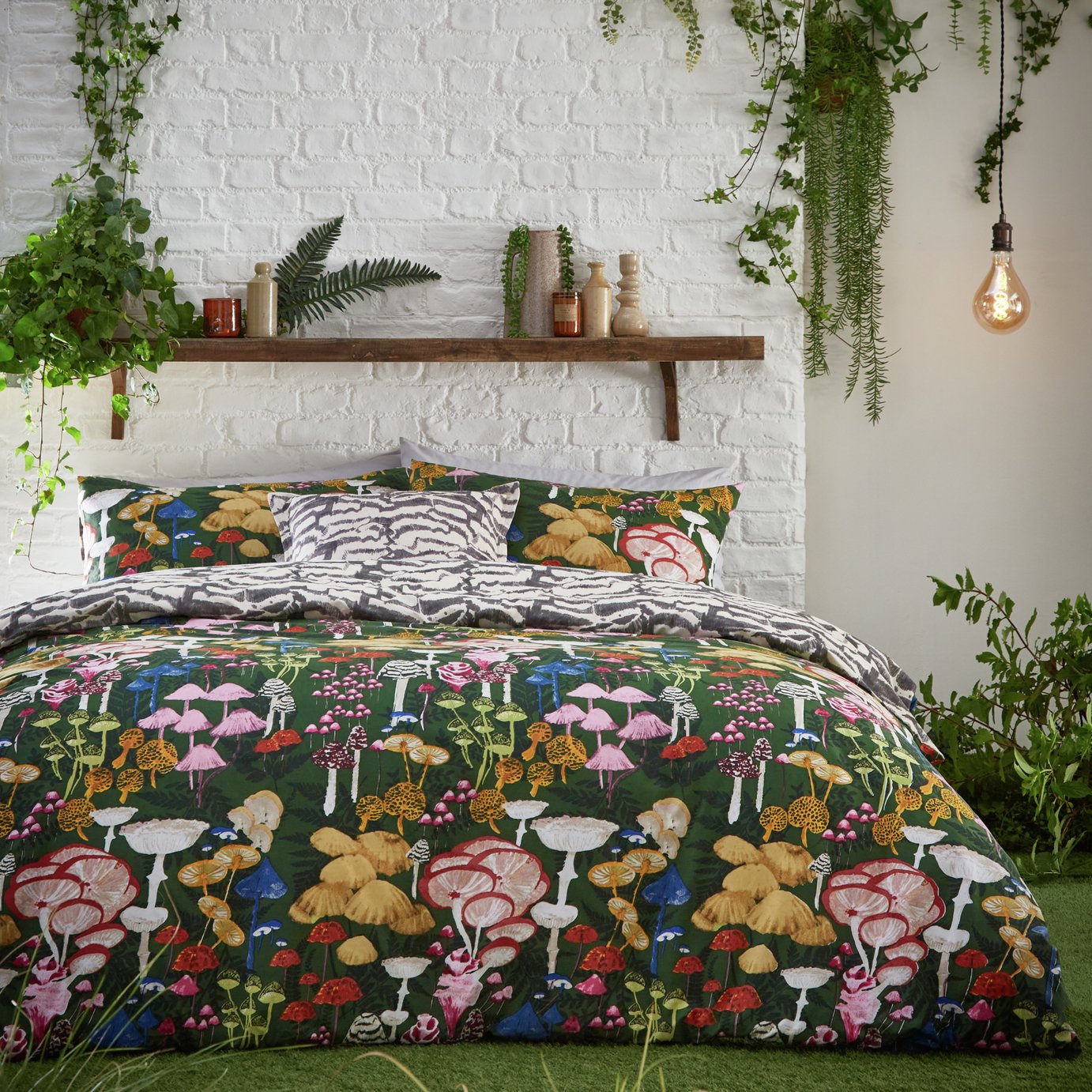 furn Amanita Green Bedding Set