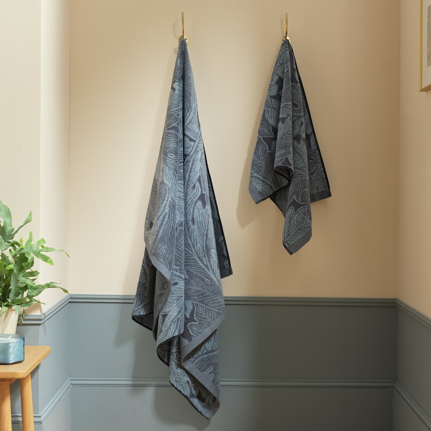 Habitat x Morris & Co. Acanthus Timeless Bath Sheet - Blue