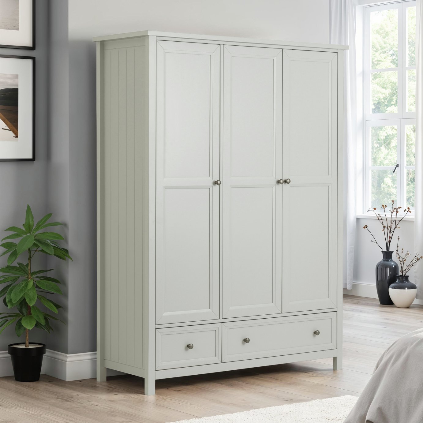 Julian Bowen Maine 3 Door Wardrobe