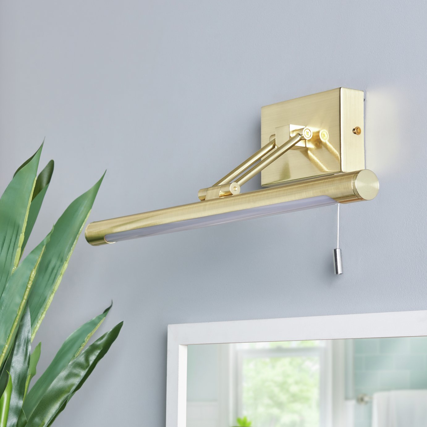 BHS Spa Metal Bathroom LED Wall Light - Brass