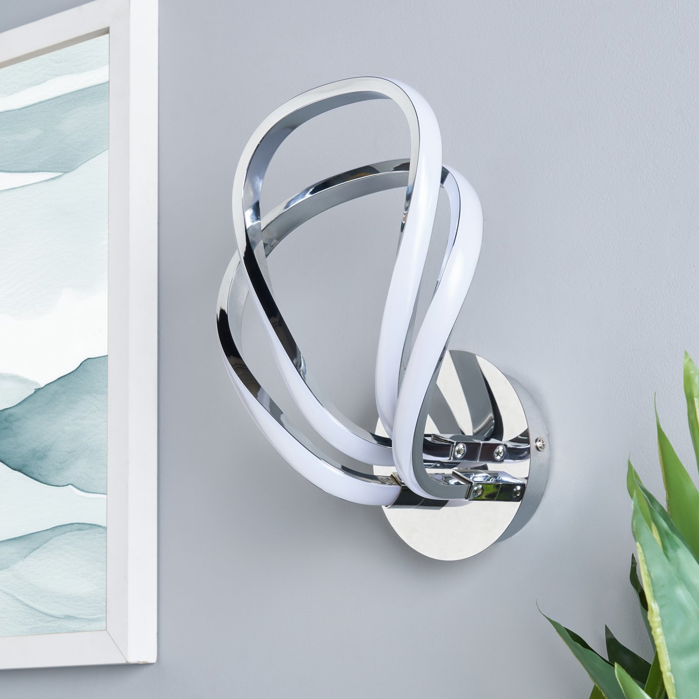 BHS Corolla Metal Two Petal LED Wall Light - Chrome