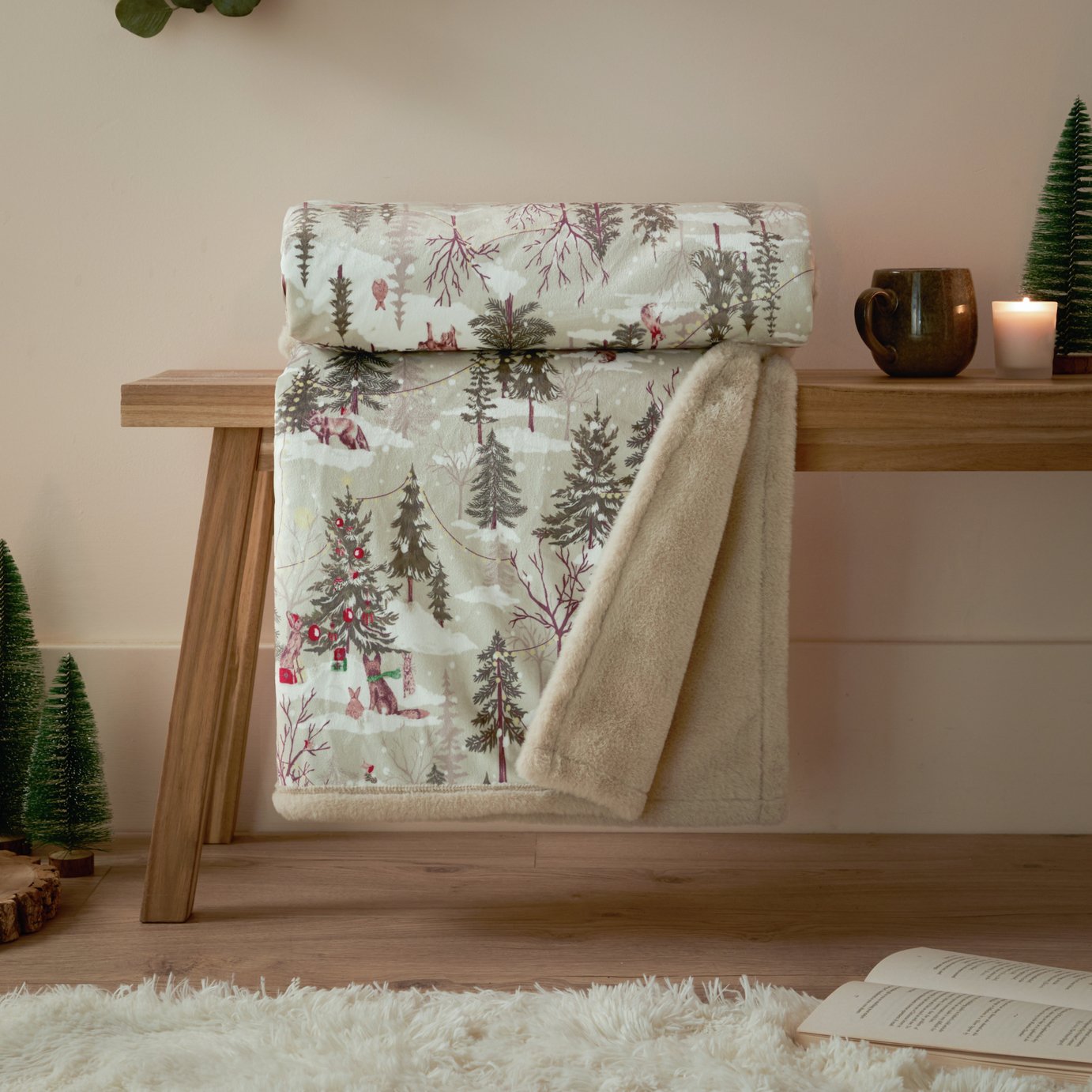furn Forest Festivities Faux Fur Throw - Natural - 130x180cm
