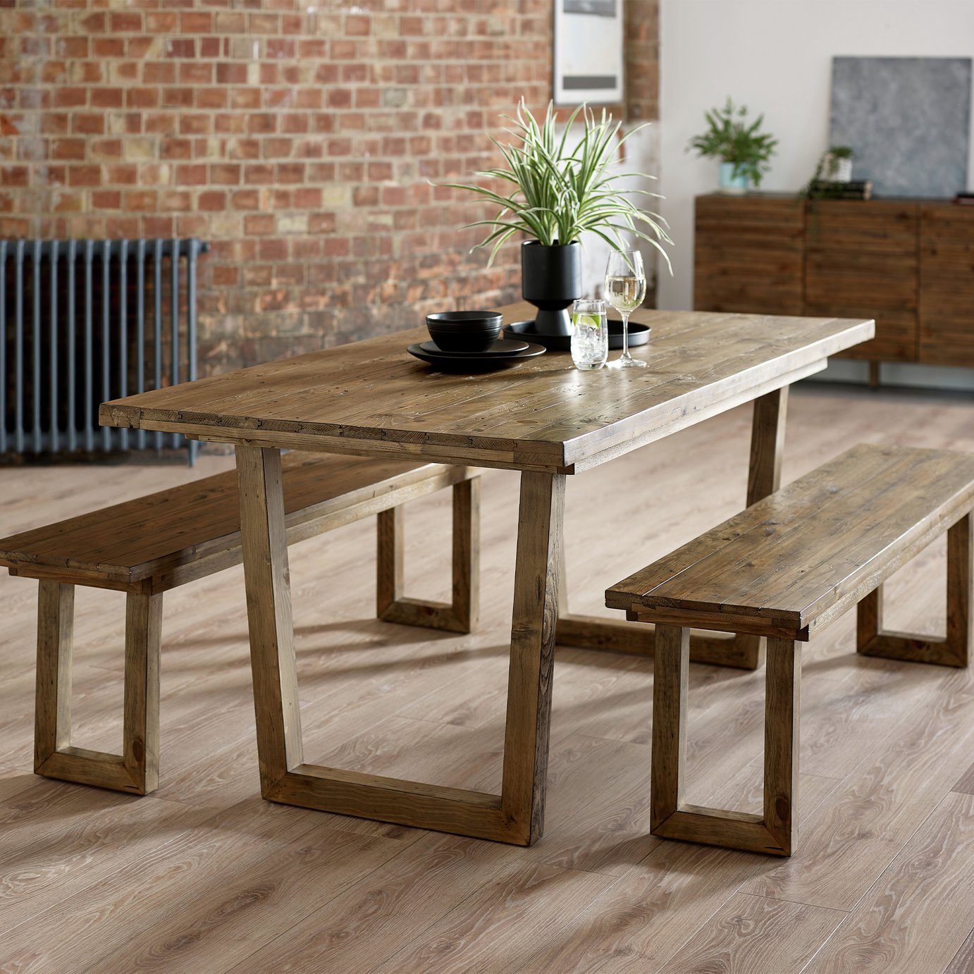 Julian Bowen Woburn Solid Wood 6 Seater Dining Table - Brown