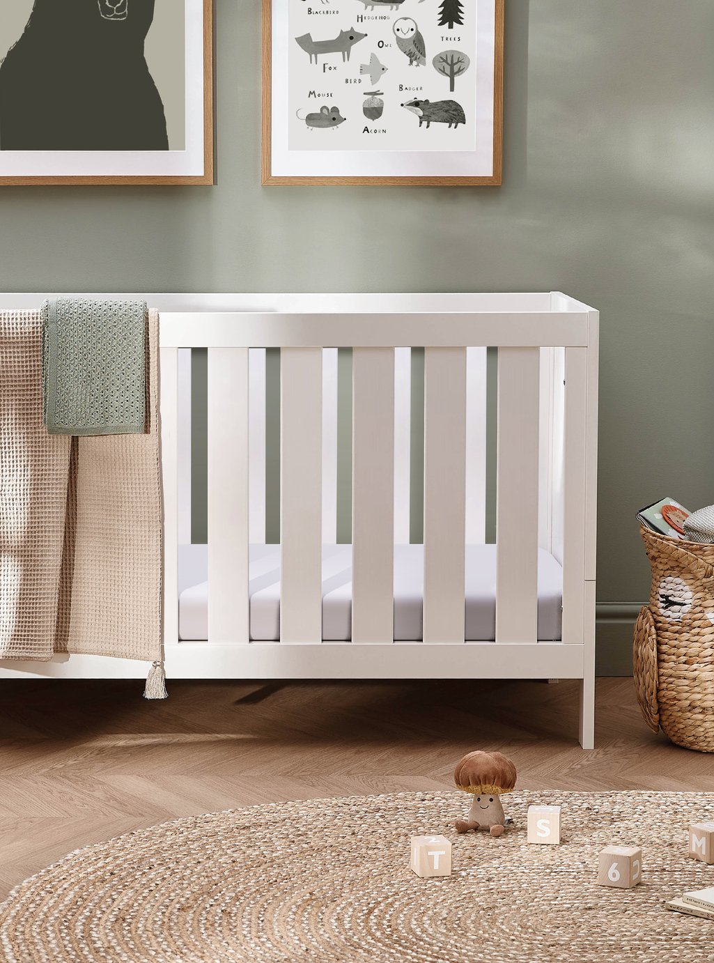Silver Cross Bromley Nursery Cot Bed - White