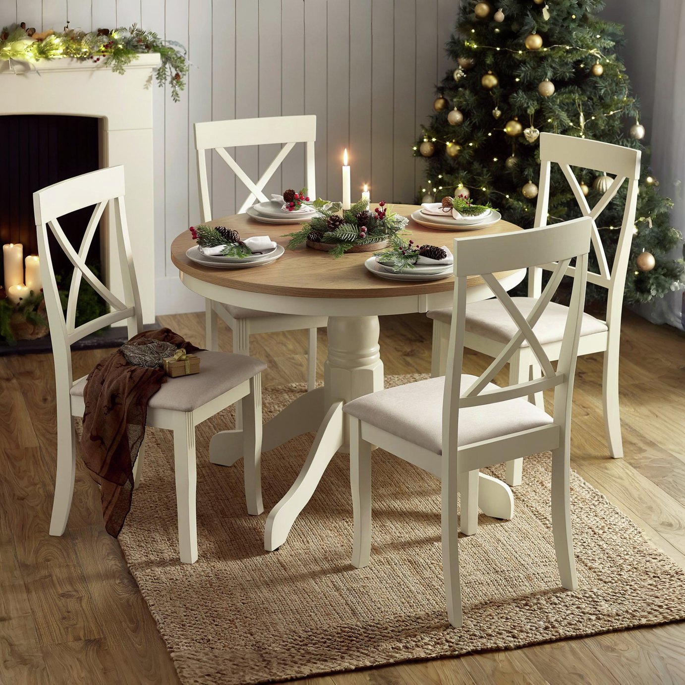 Julian Bowen Davenport Solid Wood 4 Seater Dining Table