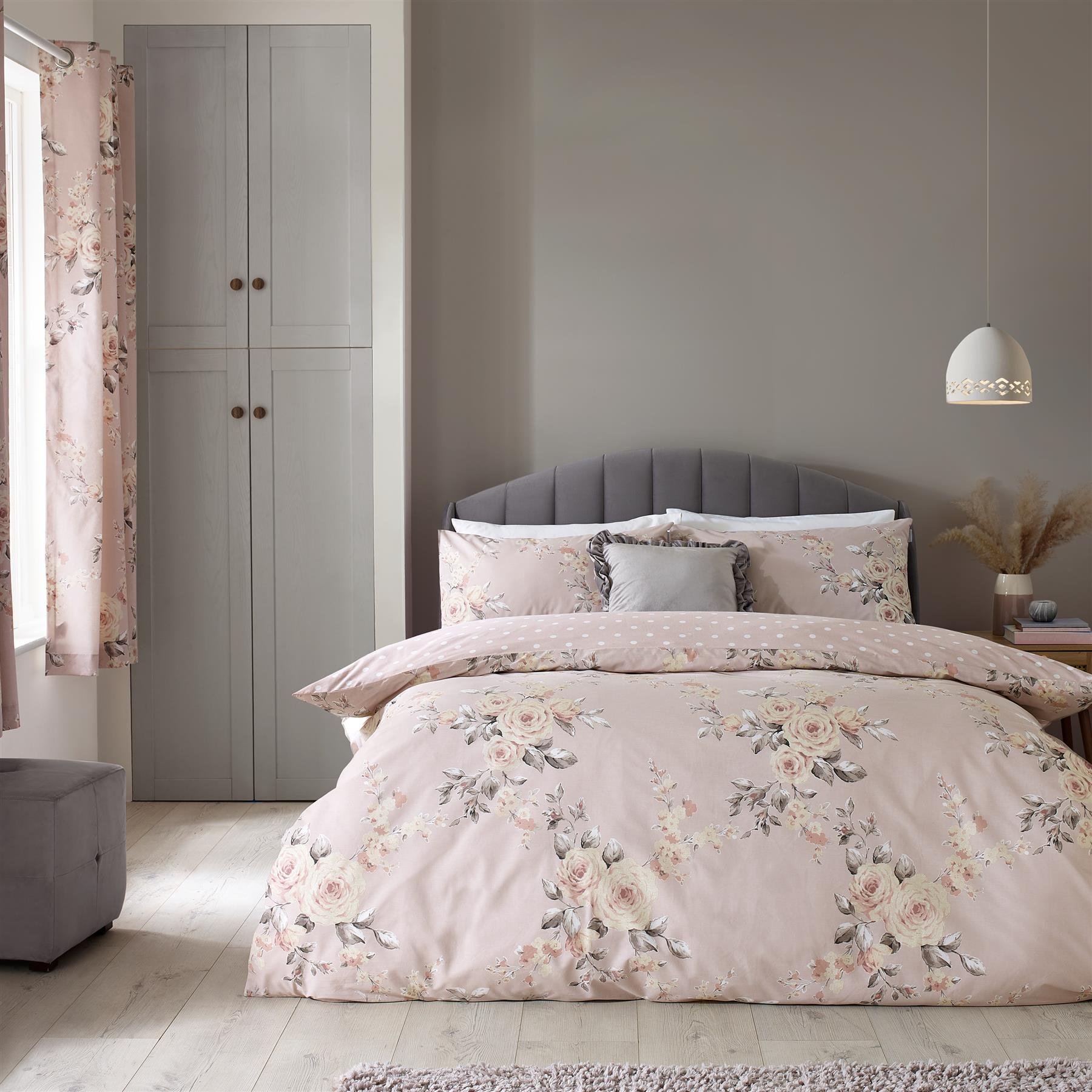 Catherine Lansfield Canterbury Duvet Cover Set - Super King - Blush Pink
