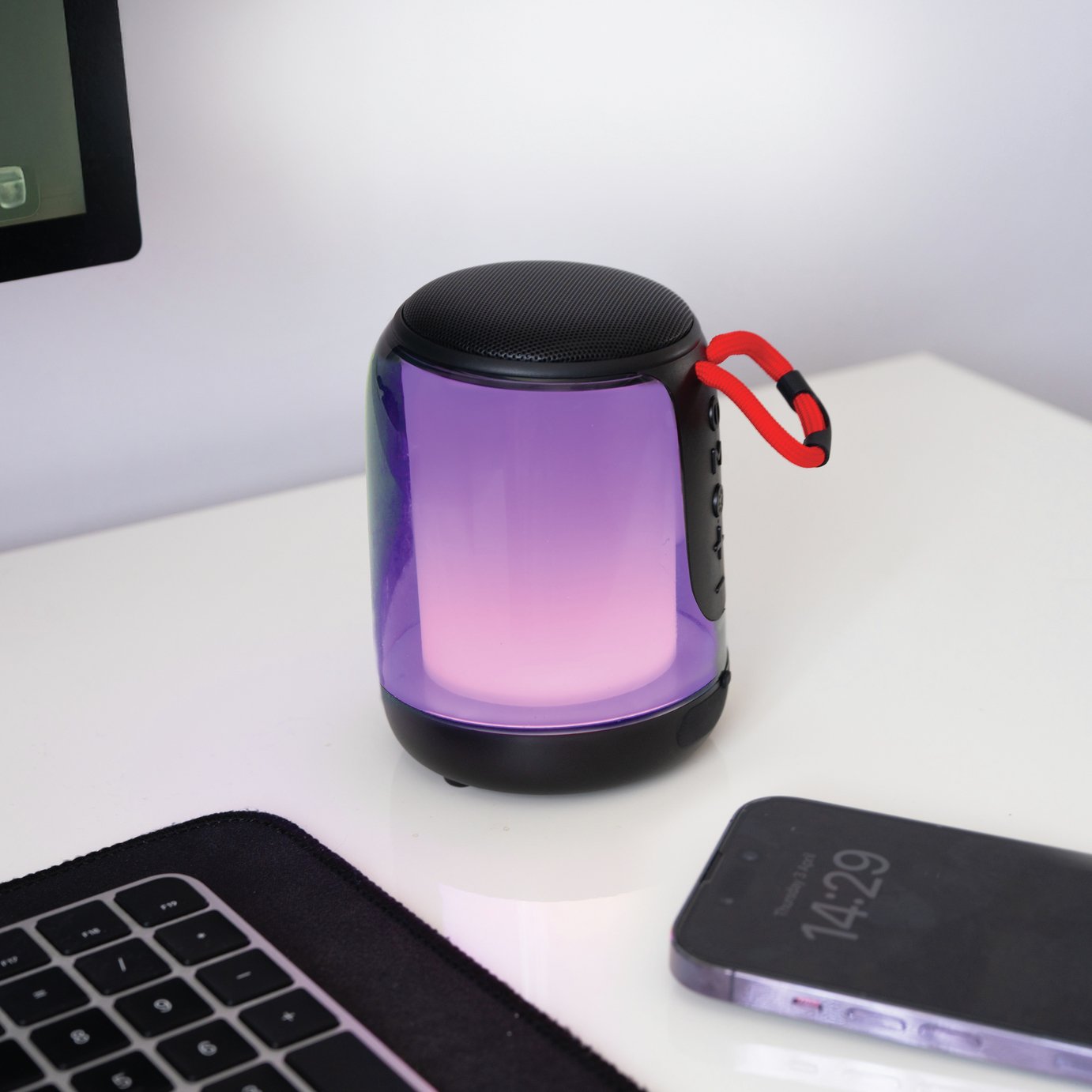 Menkind RED5 Wireless T302 Bluetooth Speaker - Black