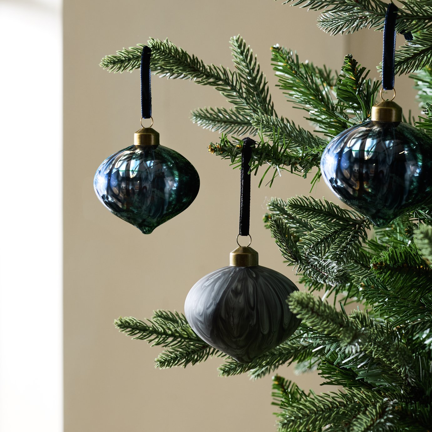 Habitat Pack of 3 Glass Christmas Baubles - Navy Blue