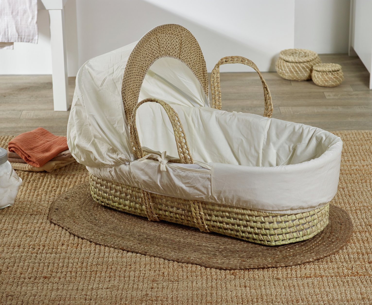 Kinder Vally Moses Basket With Folding Stand