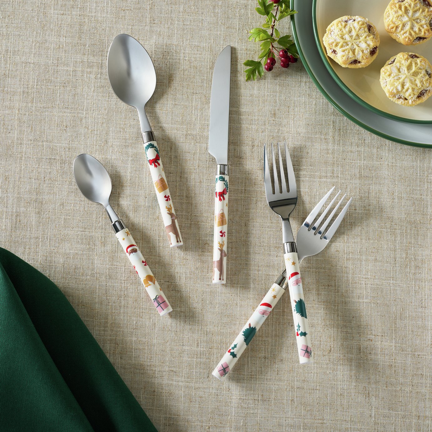 Argos Home 16 Piece Novelty Cutlery - White