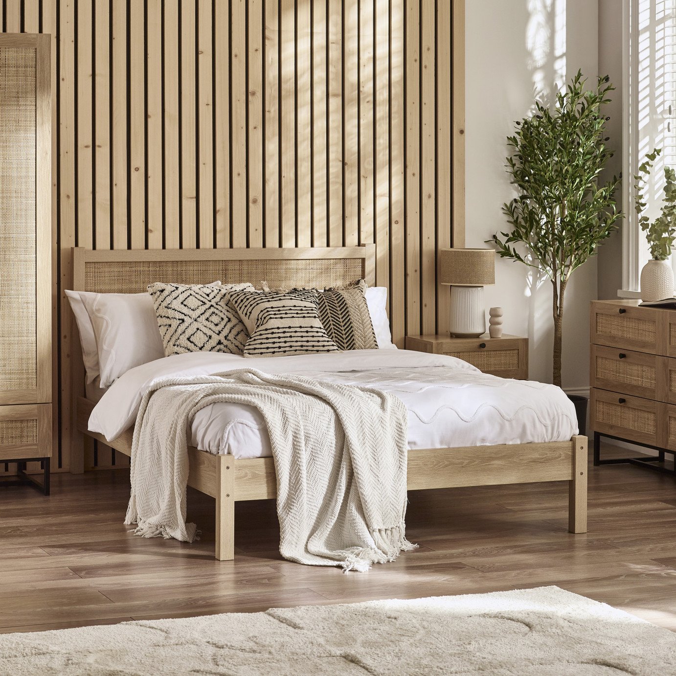 Julian Bowen Padstow Wooden Bed